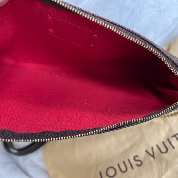 Authentic Louis Vuitton Eva -Damier - Picture 7 of 10